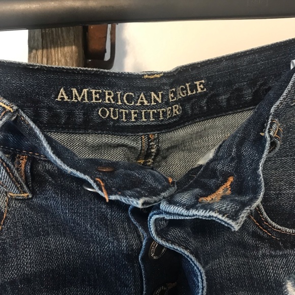 American Eagle Distressed Cut-Off Denim Shorts - Picture 5 of 6